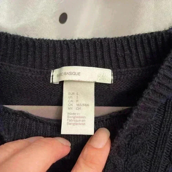 H & m sweater - Picture 2 of 3